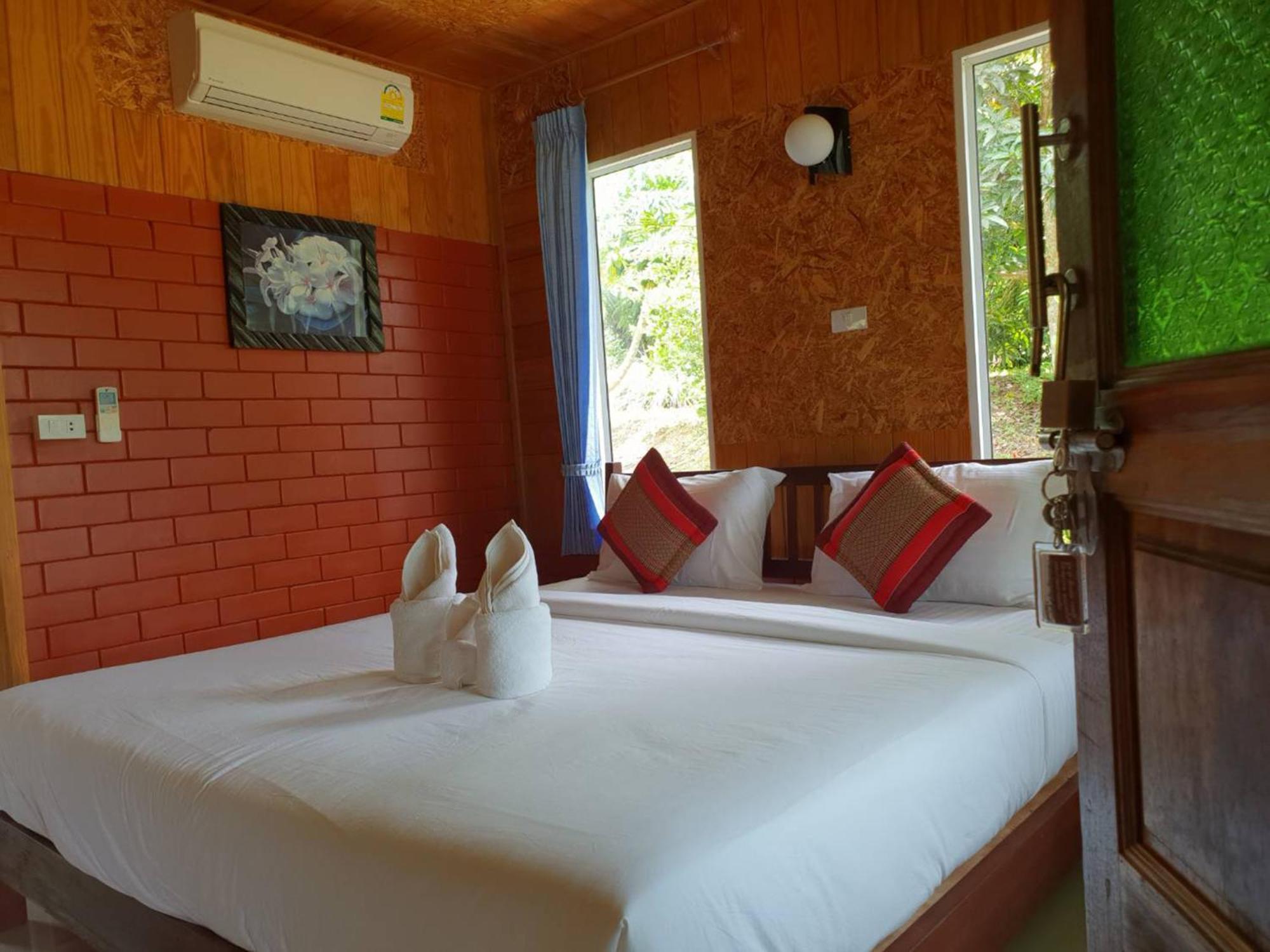 Baan Suan Hill Resort Ban Tha Khun Экстерьер фото