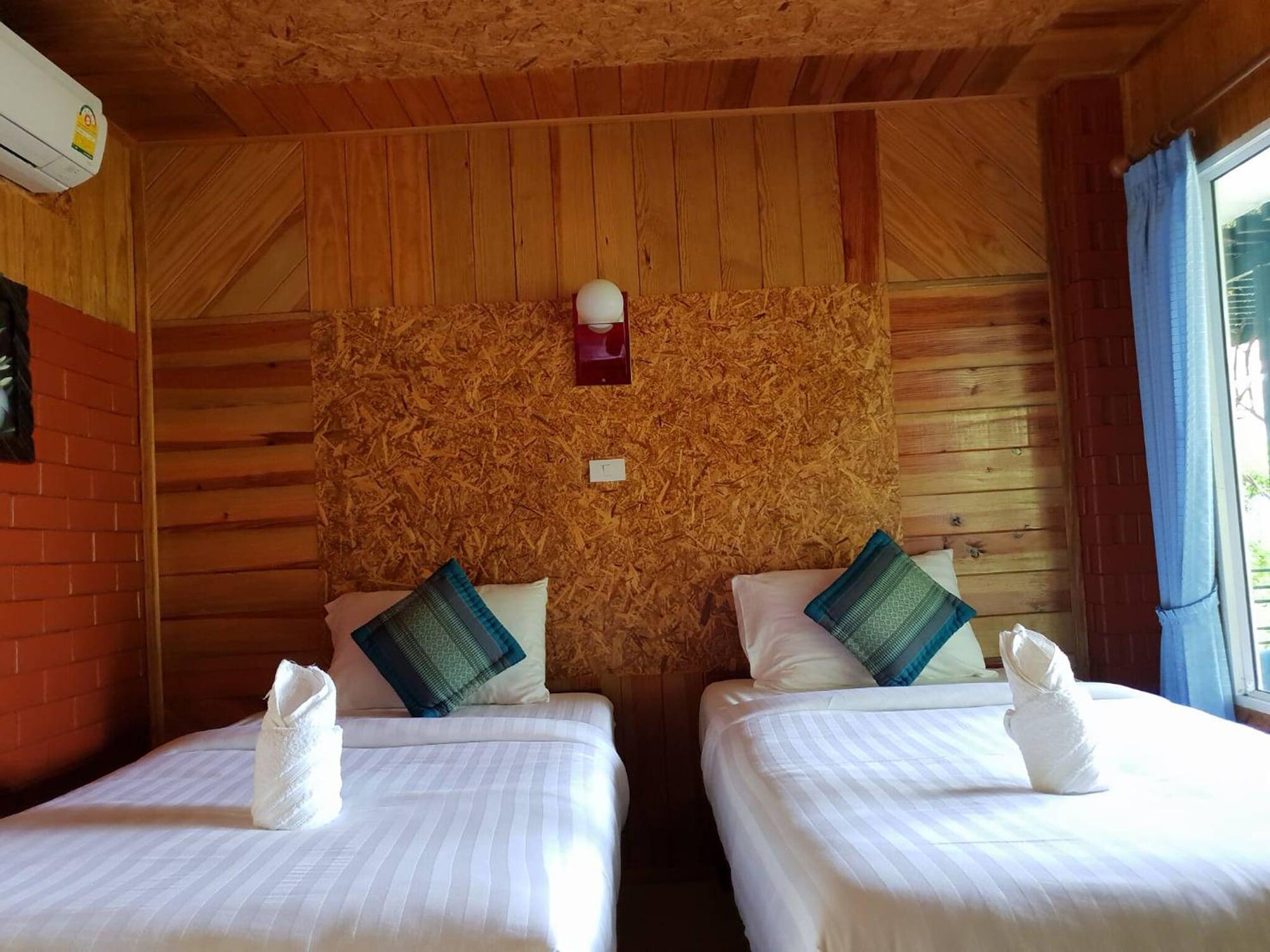 Baan Suan Hill Resort Ban Tha Khun Экстерьер фото