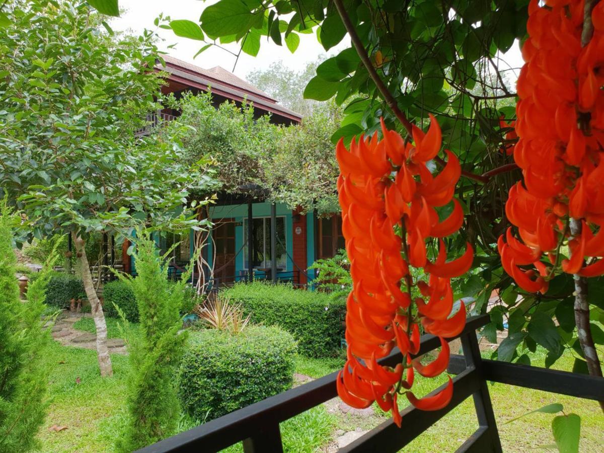 Baan Suan Hill Resort Ban Tha Khun Экстерьер фото